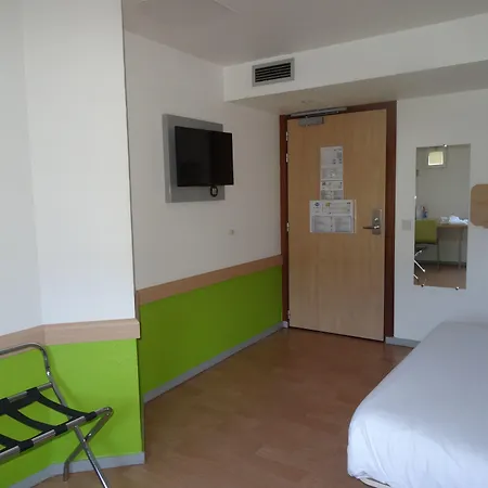 Ibis Budget Sud ホテル 2*